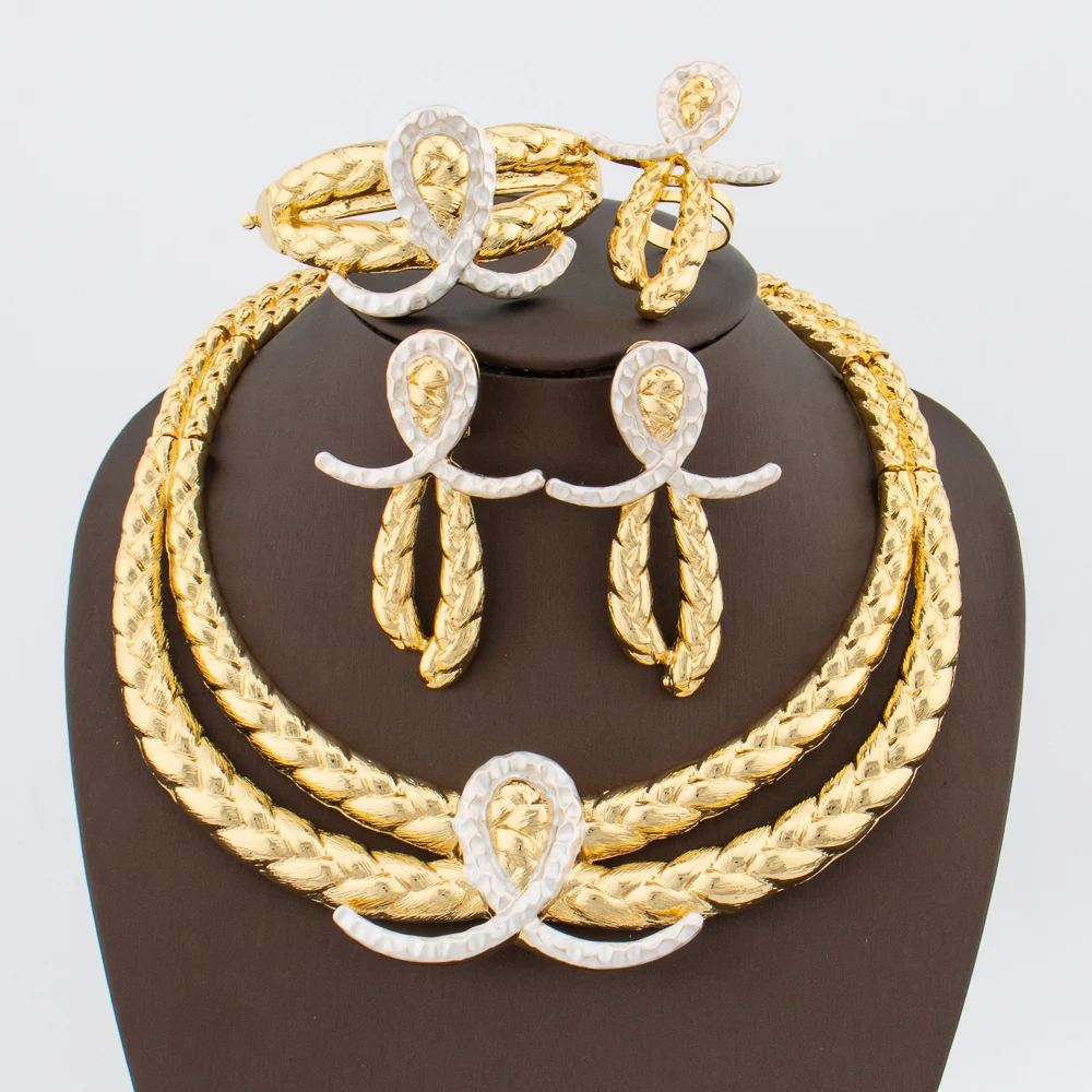Brazilian Two-tone Jewelry Set for Women New Design Round Necklace and Earrings with Bracelet Ring 4Pcs Set for Weddings African
Brazilian Two-tone Jewelry Set for Women New Design Round Necklace and Earrings with Bracelet Ring 4Pcs Set for Weddings African