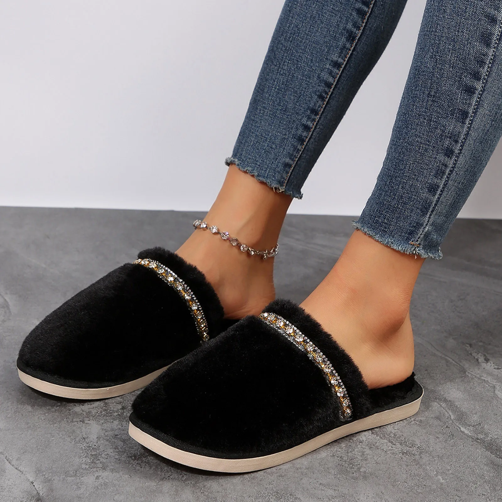 Simple Plush Cotton Indoor Women Slippers Flat Heel Bedroom Non-Slip Fuzzy Winter Warm Soft Sole Men Home Shoes Female zapatos
Simple Plush Cotton Indoor Women Slippers Flat Heel Bedroom Non-Slip Fuzzy Winter Warm Soft Sole Men Home Shoes Female zapatos