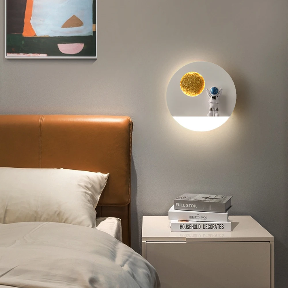 Wall Lamp LED Night Light Astronaut Moon Modern Creative Bedroom Bedside Lamp Nordic Warm Children's Room Balcony Decoration
Wall Lamp LED Night Light Astronaut Moon Modern Creative Bedroom Bedside Lamp Nordic Warm Children's Room Balcony Decoration