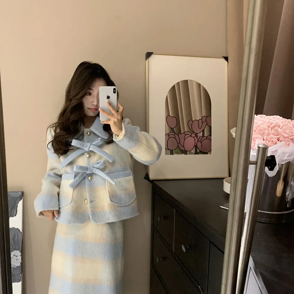 Candy Color Women's Suit Jacket Skirt Set Autumn and Winter French Style Bow Lady Short Coat Top Skirt Sweet Girl Two-piece Set
Candy Color Women's Suit Jacket Skirt Set Autumn and Winter French Style Bow Lady Short Coat Top Skirt Sweet Girl Two-piece Set
