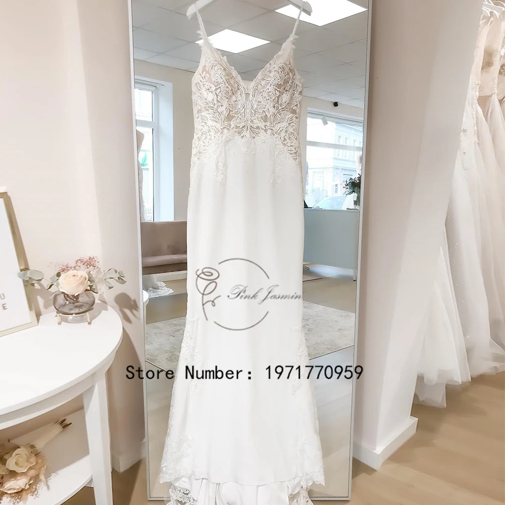 Fashion V Neck Gorgeous Wedding Dresses For Women Sexy Open Back Court Train Applique Elegant Lace Bridal Gowns With Soft Tulle
Fashion V Neck Gorgeous Wedding Dresses For Women Sexy Open Back Court Train Applique Elegant Lace Bridal Gowns With Soft Tulle