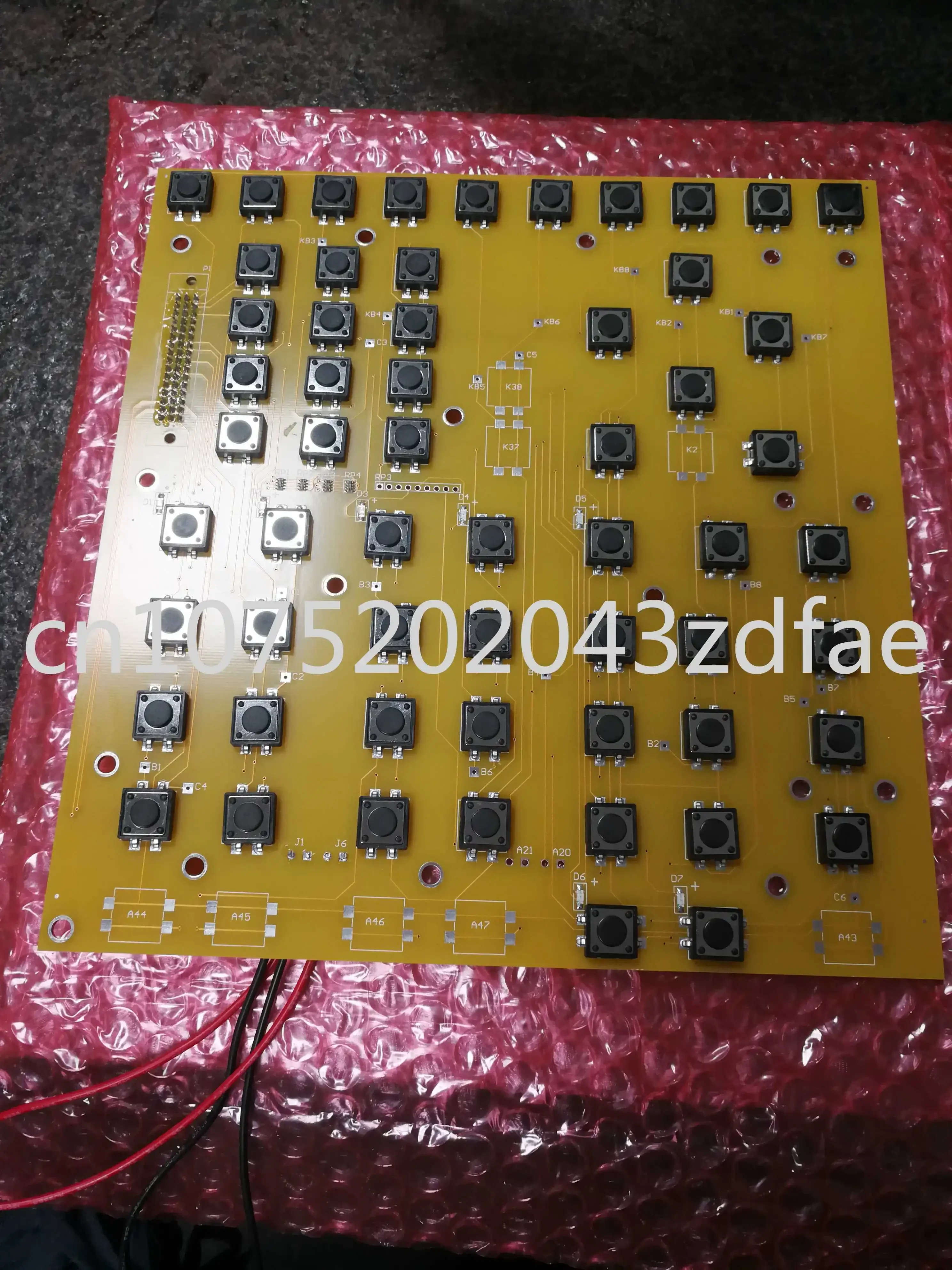 Injection Molding Machine Hongxun Computer Key Board TM2647KM1 Button Circuit Board
Injection Molding Machine Hongxun Computer Key Board TM2647KM1 Button Circuit Board