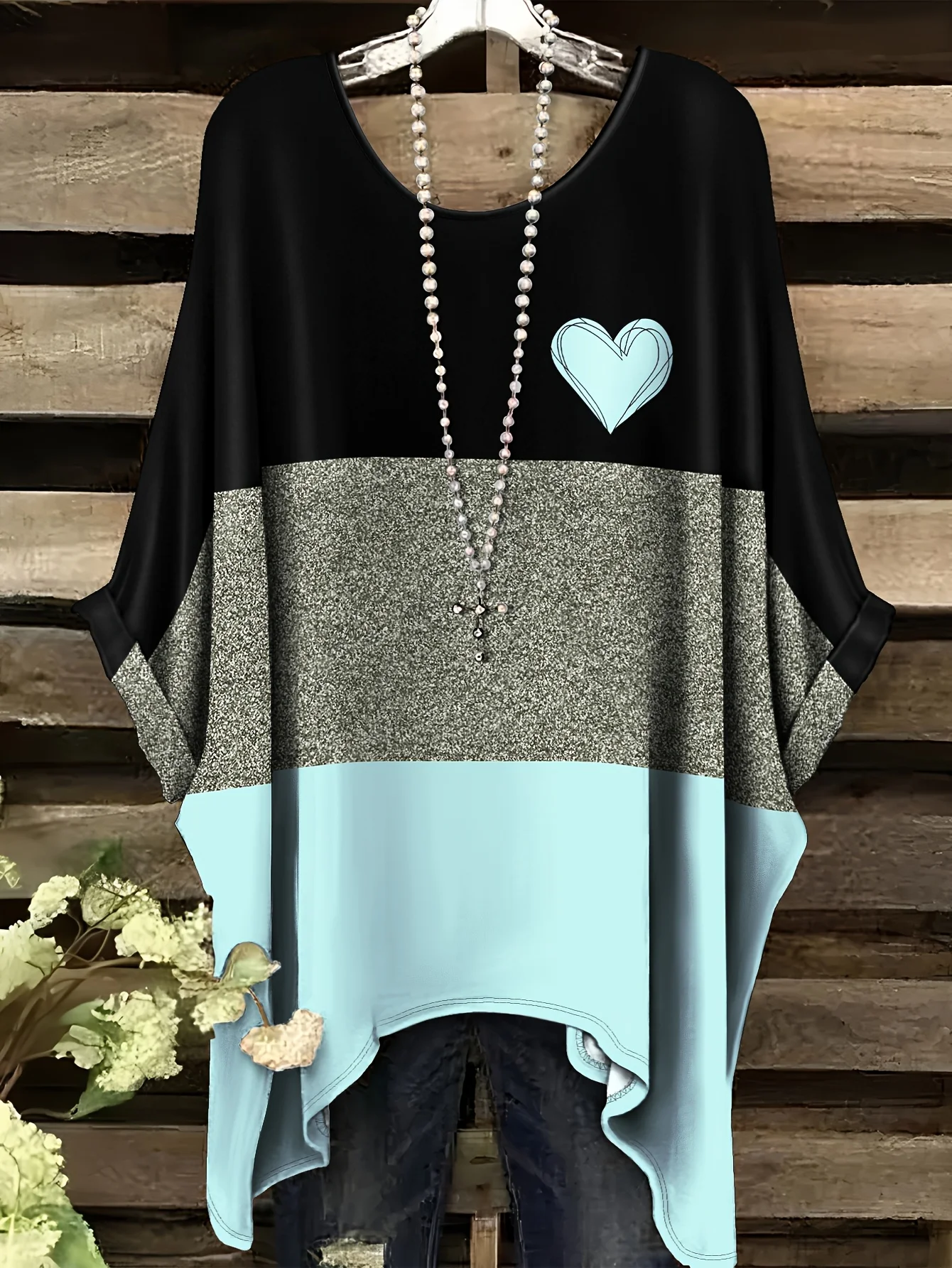 موضة النساء لعام 2026 بتصميم عصري يتميز بأسلوب بوهيمي أنيق للإجازات، تي شيرت بنمط قلوب صغيرة موضة النساء لعام 2026 بتصميم عصري يتميز بأسلوب بوهيمي أنيق للإجازات، تي شيرت بنمط قلوب صغيرة