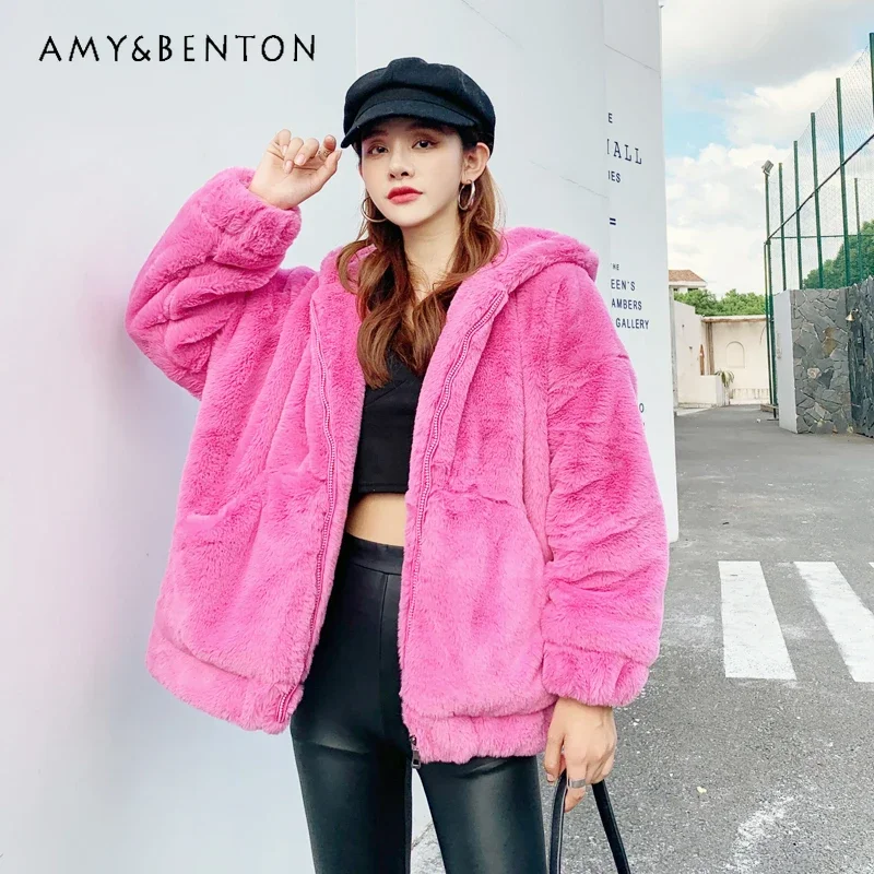 2023 Autumn Winter Women's Sweatshirt Jacket Loose Hooded Plush Fashion Thick Warm Faux Fur Imitate Rabbit Furry Mid-Length Coat
2023 Autumn Winter Women's Sweatshirt Jacket Loose Hooded Plush Fashion Thick Warm Faux Fur Imitate Rabbit Furry Mid-Length Coat