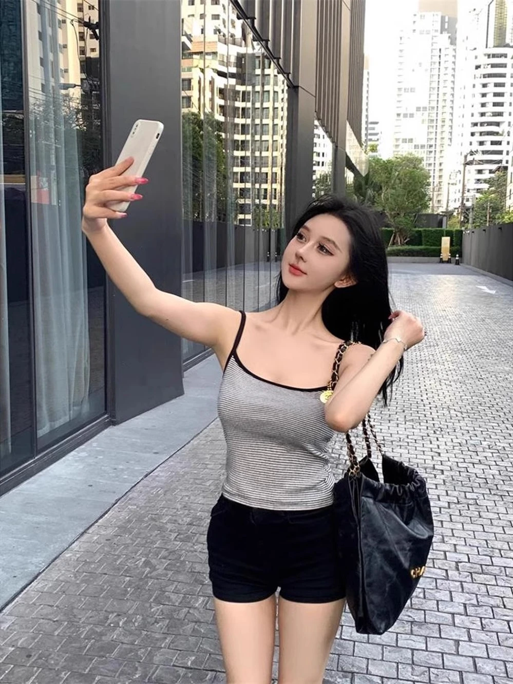 Striped camisole vest female summer new seaside holiday sexy spicy girl beautiful back inner top tide
Striped camisole vest female summer new seaside holiday sexy spicy girl beautiful back inner top tide