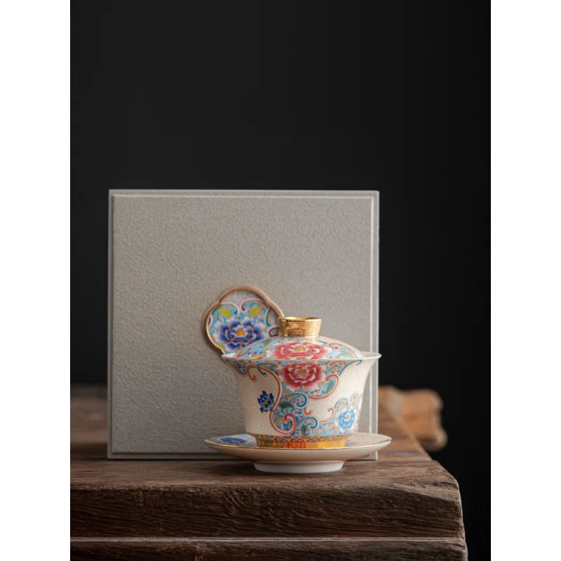 Handmade silver filigree three ability cover bowl, tea cup, household ceramic kung fu tea set, gold painted enamel color tea
Handmade silver filigree three ability cover bowl, tea cup, household ceramic kung fu tea set, gold painted enamel color tea