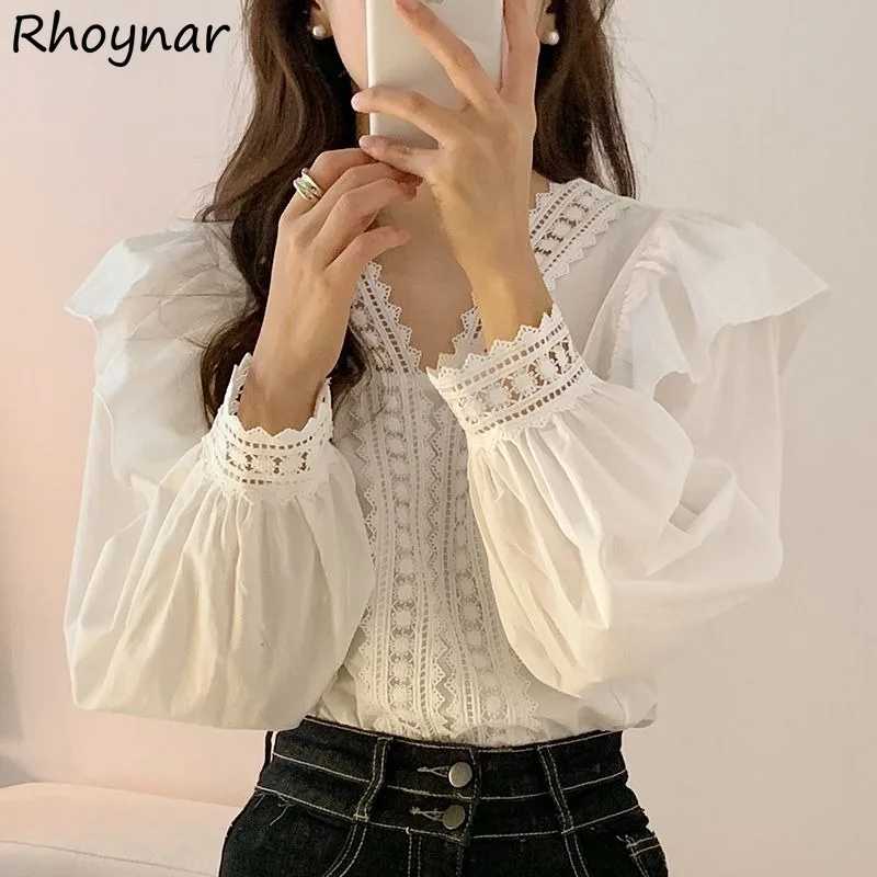 Chic Lace Puff Sleeve V-neck Shirts Women Fashion French Elegant Ruffles Spliced Basic Tops Ladies All-match Solid Mature Gentle
Chic Lace Puff Sleeve V-neck Shirts Women Fashion French Elegant Ruffles Spliced Basic Tops Ladies All-match Solid Mature Gentle