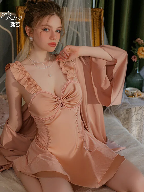 TVVOVVIN New Fashion Mature Charm Satin Low Chest Gathered With Chest Pads And Collated Yarn Lace Lazy Outrobe Home Dress FNDZ
TVVOVVIN New Fashion Mature Charm Satin Low Chest Gathered With Chest Pads And Collated Yarn Lace Lazy Outrobe Home Dress FNDZ