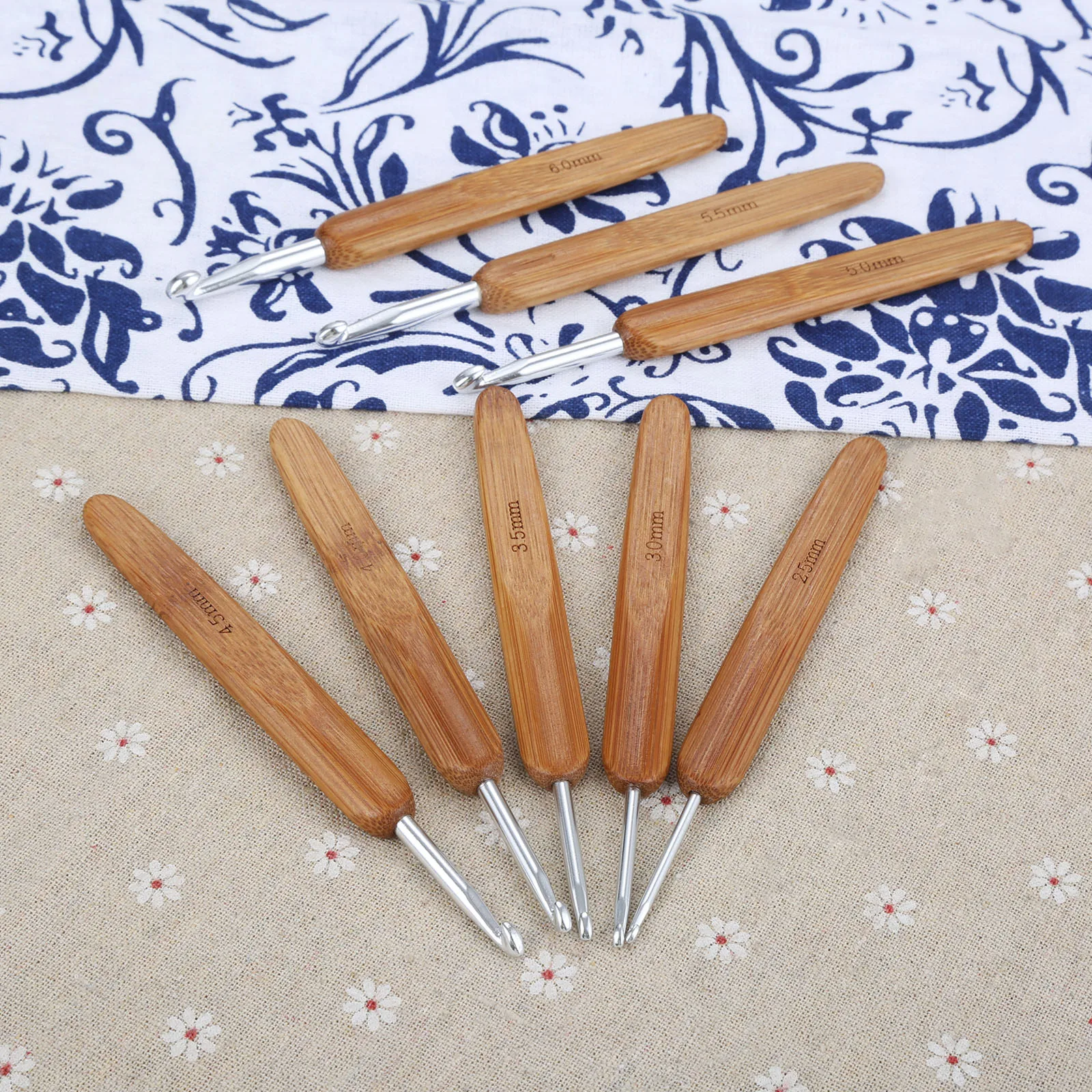 8 Pcs Metal Crochet Hooks Bamboo Ultra Smooth Handle Knitting Needles for Handcrafts Sewing Weave DIY Tool 2.5-6mm High Quality
8 Pcs Metal Crochet Hooks Bamboo Ultra Smooth Handle Knitting Needles for Handcrafts Sewing Weave DIY Tool 2.5-6mm High Quality