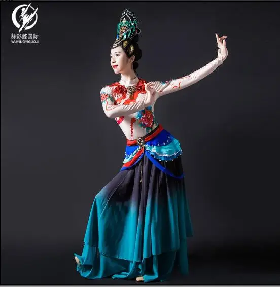 Женский Классический танцевальный костюм Dunhuang, платье в китайском стиле для выступления на сцене
Женский Классический танцевальный костюм Dunhuang, платье в китайском стиле для выступления на сцене