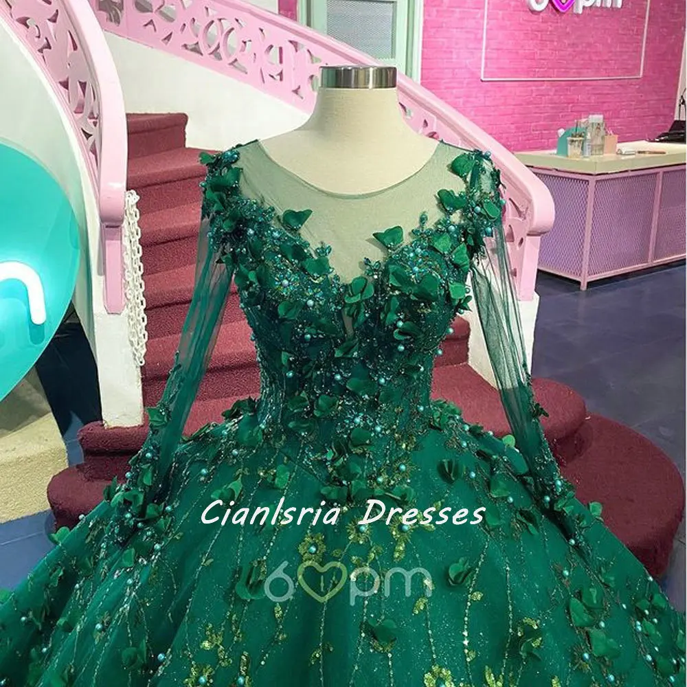 Emerald Green Sequined Crystal Corset Mexican Quinceanera Dress Ball Gown Long Sleeve Beading 3D Flowers Vestido De XV Anos
Emerald Green Sequined Crystal Corset Mexican Quinceanera Dress Ball Gown Long Sleeve Beading 3D Flowers Vestido De XV Anos