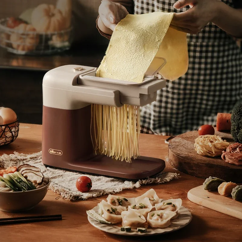 Noodle Maker Household Automatic Small Electric Noodle Press Artifact Multi-Function Wonton Dumpling Machine Machines À Pâtes
Noodle Maker Household Automatic Small Electric Noodle Press Artifact Multi-Function Wonton Dumpling Machine Machines À Pâtes