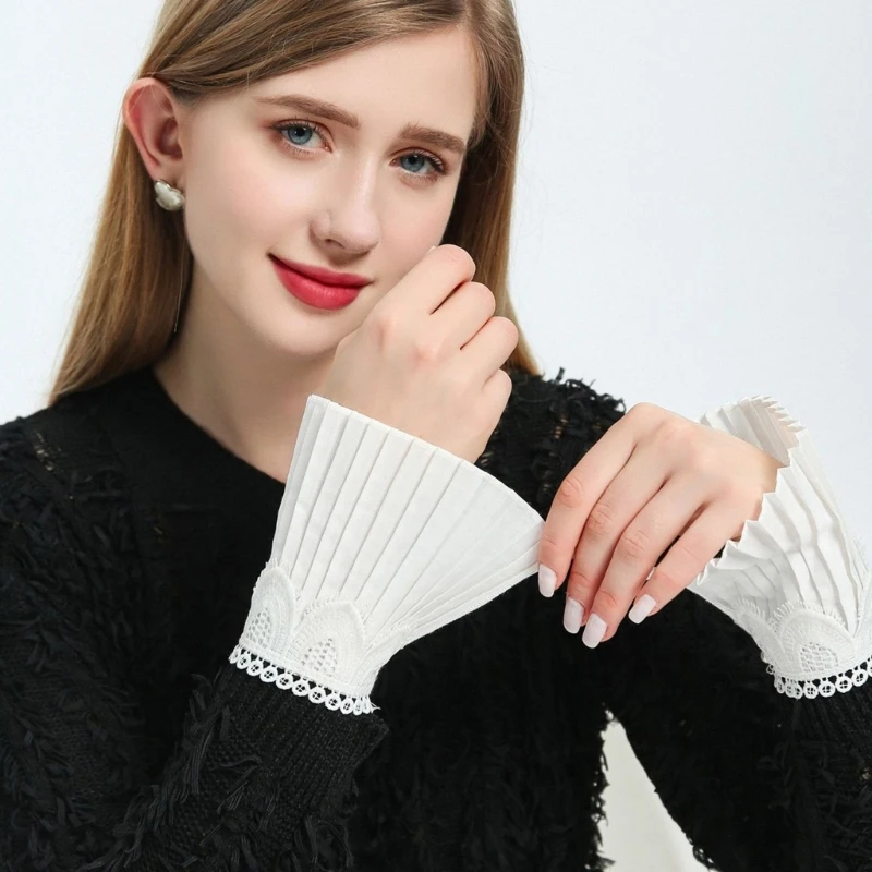 Detachable Sleeves Cuffs Lady Lace Thin Pleated Flare Sleeve False Cuffs Wristband Hand Falbala Sleeve Fake Cuffs
Detachable Sleeves Cuffs Lady Lace Thin Pleated Flare Sleeve False Cuffs Wristband Hand Falbala Sleeve Fake Cuffs