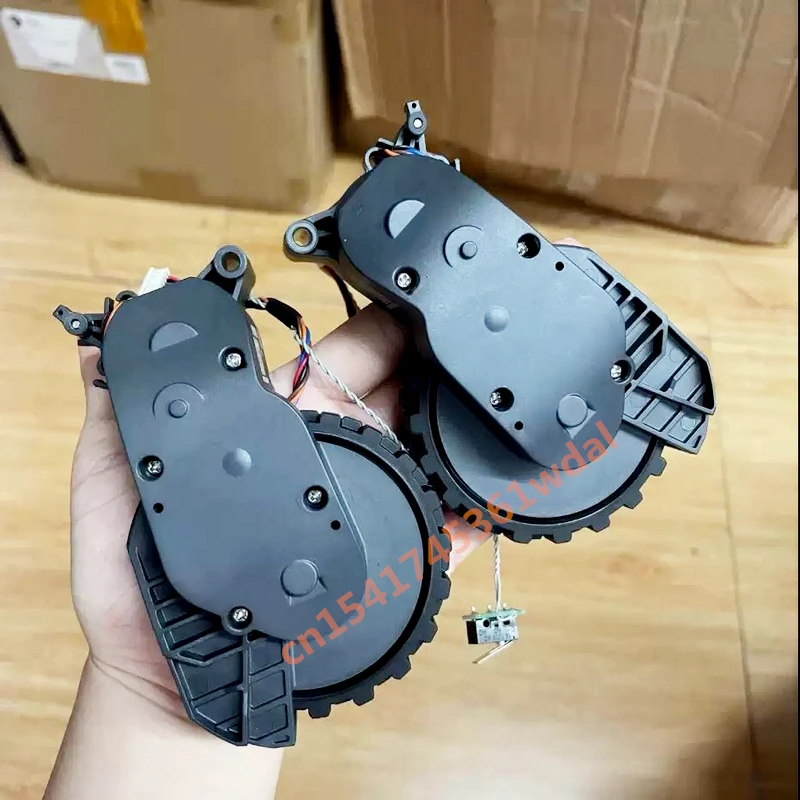 Left and Right Wheels Replacement of Accessories For Roborock S5 MAX S50 MAX S55 MAX S6 Pure S7 Wheel Robot Vacuum Cleaner
Left and Right Wheels Replacement of Accessories For Roborock S5 MAX S50 MAX S55 MAX S6 Pure S7 Wheel Robot Vacuum Cleaner