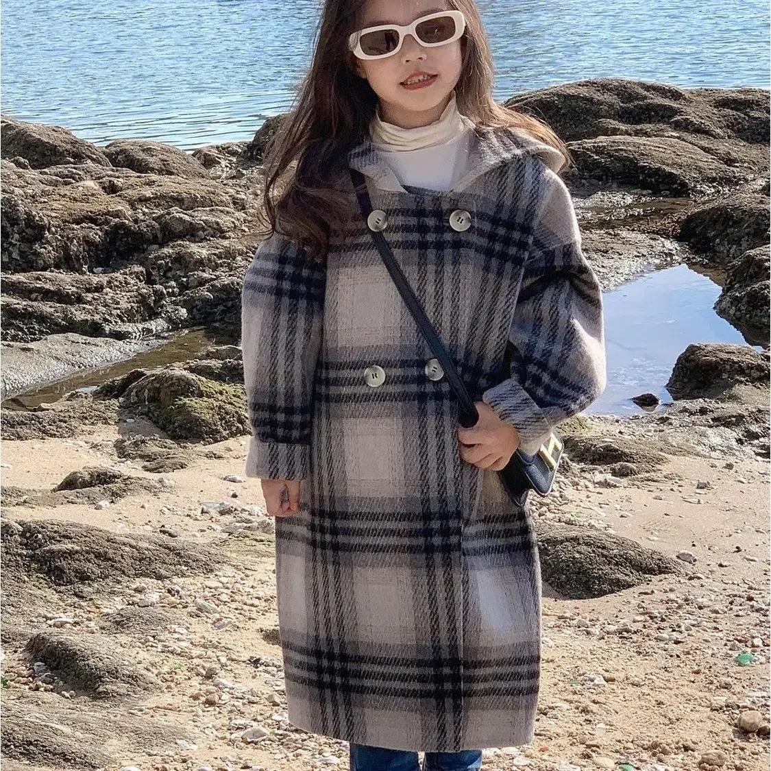 Girl Top 2023 New Autumn Winter Korean Fashion Style Woolen Overcoat Girl Heavywarm Cotton Mid Length Plaid Jacket Kids Coat
Girl Top 2023 New Autumn Winter Korean Fashion Style Woolen Overcoat Girl Heavywarm Cotton Mid Length Plaid Jacket Kids Coat