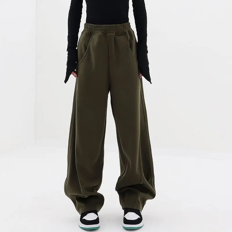 American style spring and autumn street men and women hip-hop personality straight leg sports pants trend wide leg casual pants
American style spring and autumn street men and women hip-hop personality straight leg sports pants trend wide leg casual pants