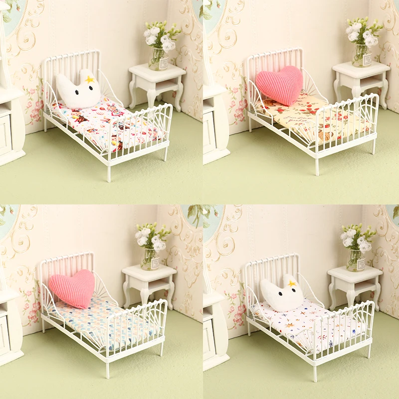1Set 1:12 Dollhouse Iron European Bed Mini Cradle Bed with Mattress Cushion Ornaments Miniature Furniture Bedroom Decor Toy
1Set 1:12 Dollhouse Iron European Bed Mini Cradle Bed with Mattress Cushion Ornaments Miniature Furniture Bedroom Decor Toy