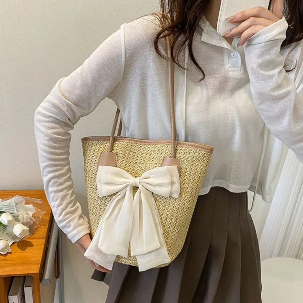 Korean Style Bow Straw Tote Bag Sweet Woven Beach Bag Straw Bag Straw Shoulder Bag Bucket Bag Ribbon Women Woven Bag Vacation
Korean Style Bow Straw Tote Bag Sweet Woven Beach Bag Straw Bag Straw Shoulder Bag Bucket Bag Ribbon Women Woven Bag Vacation