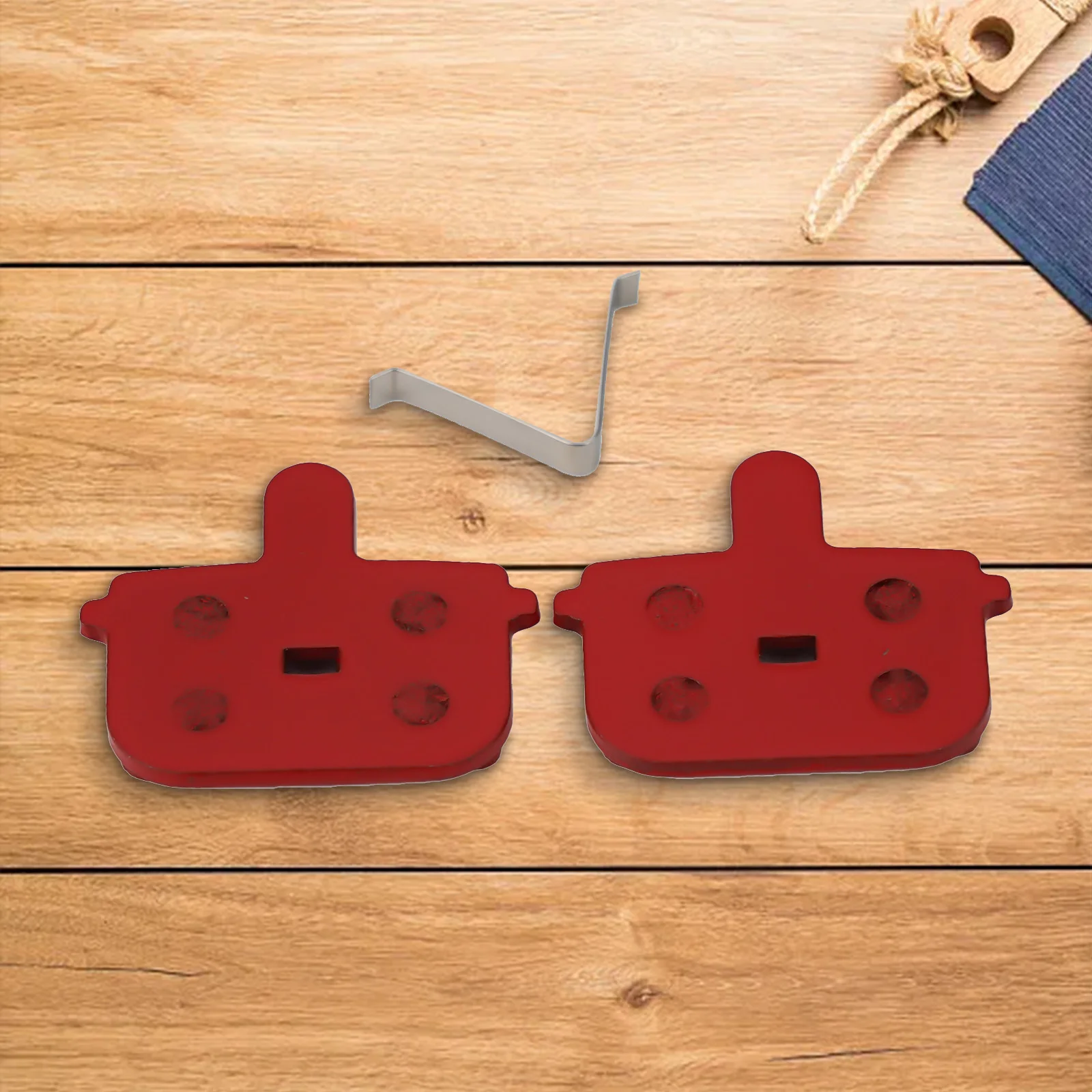 MTB Brake Pads for General Road and Competitive Cross Country Confortable Braking Feel and High Temperature Performance
MTB Brake Pads for General Road and Competitive Cross Country Confortable Braking Feel and High Temperature Performance