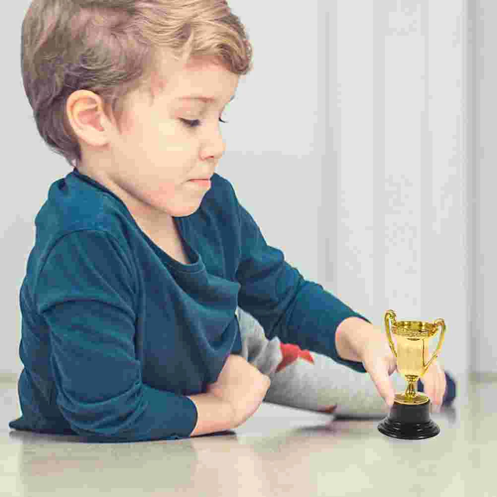 

Трофей, награда, детские игрушки, мини пластиковый спортивный Золотой Кубок по футболу, награда, Winner ребенок-футболист, бейсбольная игрушка
