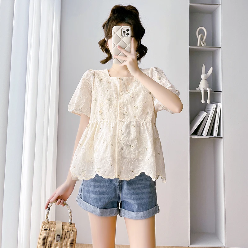 Korean Style Pregnant Woman Lace Shirts Short Sleeve Square Collar Button Fly Maternity Blouses Sweet Pregnancy Organza Top Tees
Korean Style Pregnant Woman Lace Shirts Short Sleeve Square Collar Button Fly Maternity Blouses Sweet Pregnancy Organza Top Tees