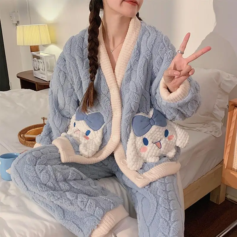 Sanrios Hello Kittys Pajamas Set Kuromi Cinnamoroll Girl Heart Cute Winter Loose Soft Thicken Home Clothes Pajamas Two Piece Set
Sanrios Hello Kittys Pajamas Set Kuromi Cinnamoroll Girl Heart Cute Winter Loose Soft Thicken Home Clothes Pajamas Two Piece Set