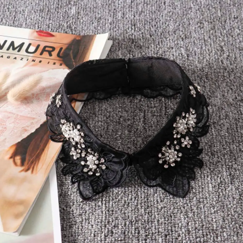 Fashion Women Rhinestone Hollow Leaves Pearl Shirts Collars Fake Neckline Fake Collar Lace
Fashion Women Rhinestone Hollow Leaves Pearl Shirts Collars Fake Neckline Fake Collar Lace