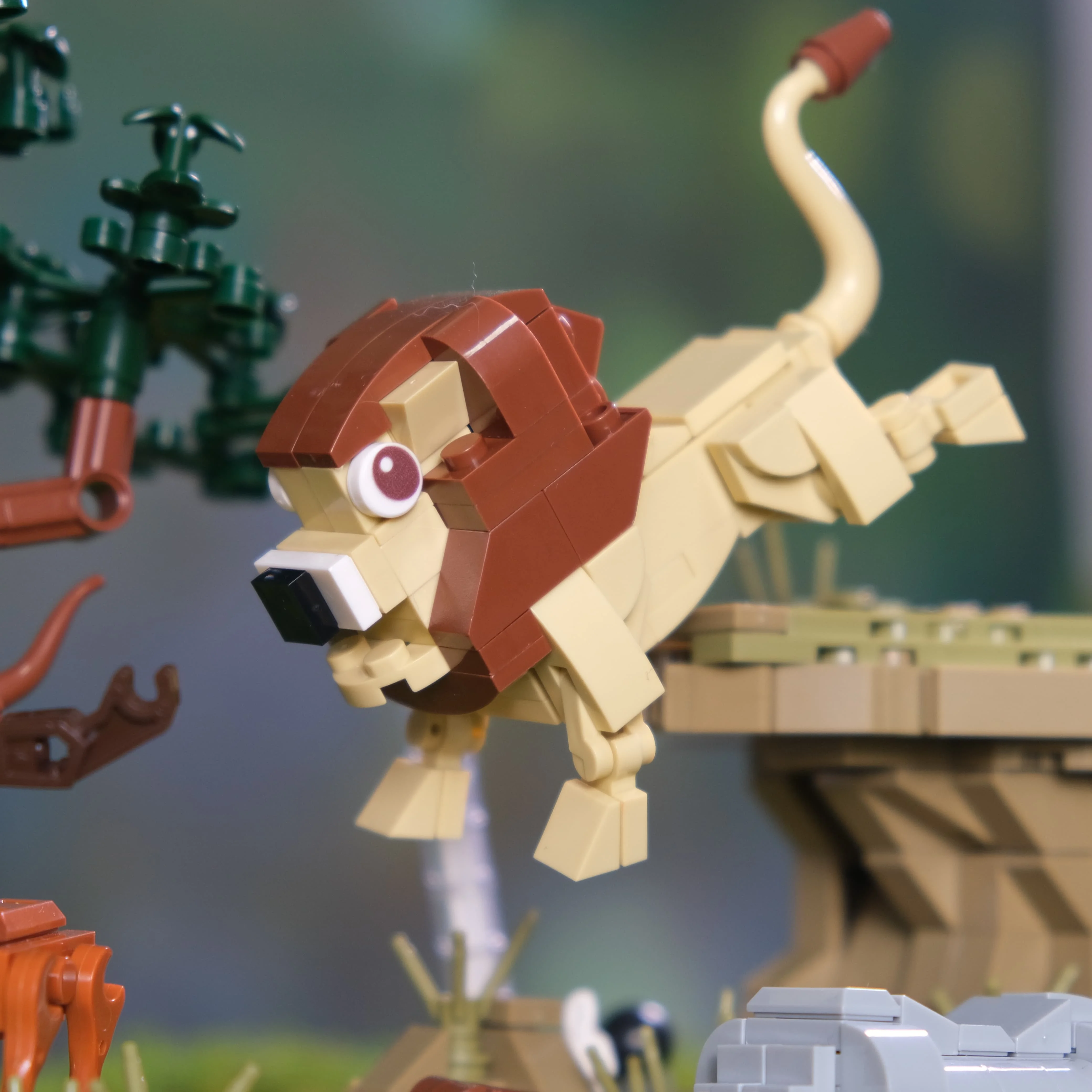 755PCS Creative Tropical Forest Building Blocks Cute Animal Lion Zoo Model Bricks Assemble Toys Birthday Gift for Adults Kids 755PCS Creative Tropical Forest Building Blocks Cute Animal Lion Zoo Model Bricks Assemble Toys Birthday Gift for Adults Kids