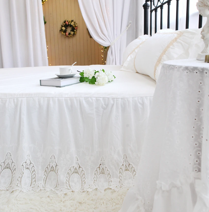 New Luxury bed sheets French romantic design sheets for bed home decorative cotton bed cover Flat sheet with skirt Queen size
New Luxury bed sheets French romantic design sheets for bed home decorative cotton bed cover Flat sheet with skirt Queen size