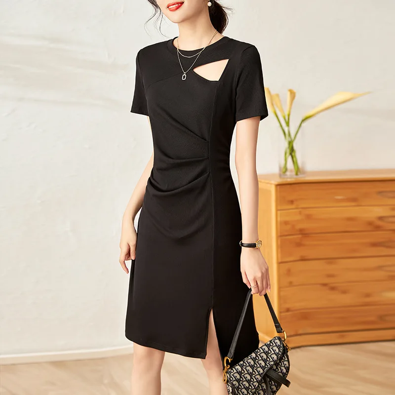 French black slit designer dress for women in summer, careful with machine hollowed out design, slimming and slimming skirt
French black slit designer dress for women in summer, careful with machine hollowed out design, slimming and slimming skirt