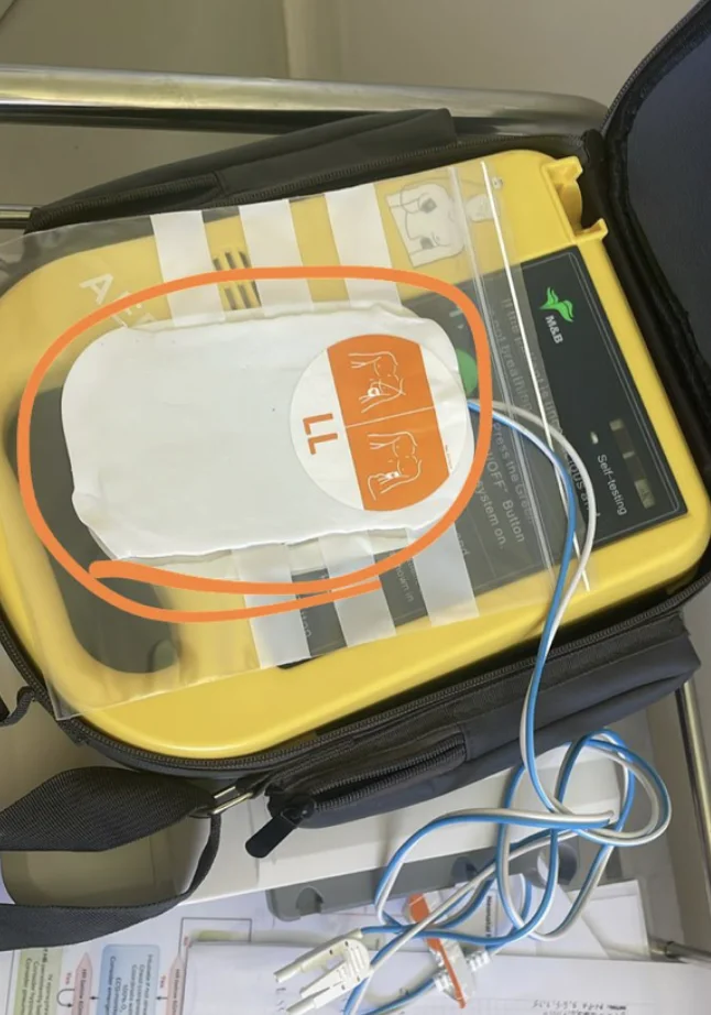 Три пары электродных прокладок. 
Три пары электродных прокладок.