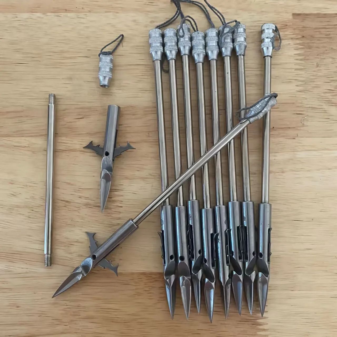 Powerful Deep-water Fish Dart Fishing Slingshot Arrow Head Skills Shooting Hunting Slingshot Head Cross Arrow Darts for Fishing
Powerful Deep-water Fish Dart Fishing Slingshot Arrow Head Skills Shooting Hunting Slingshot Head Cross Arrow Darts for Fishing