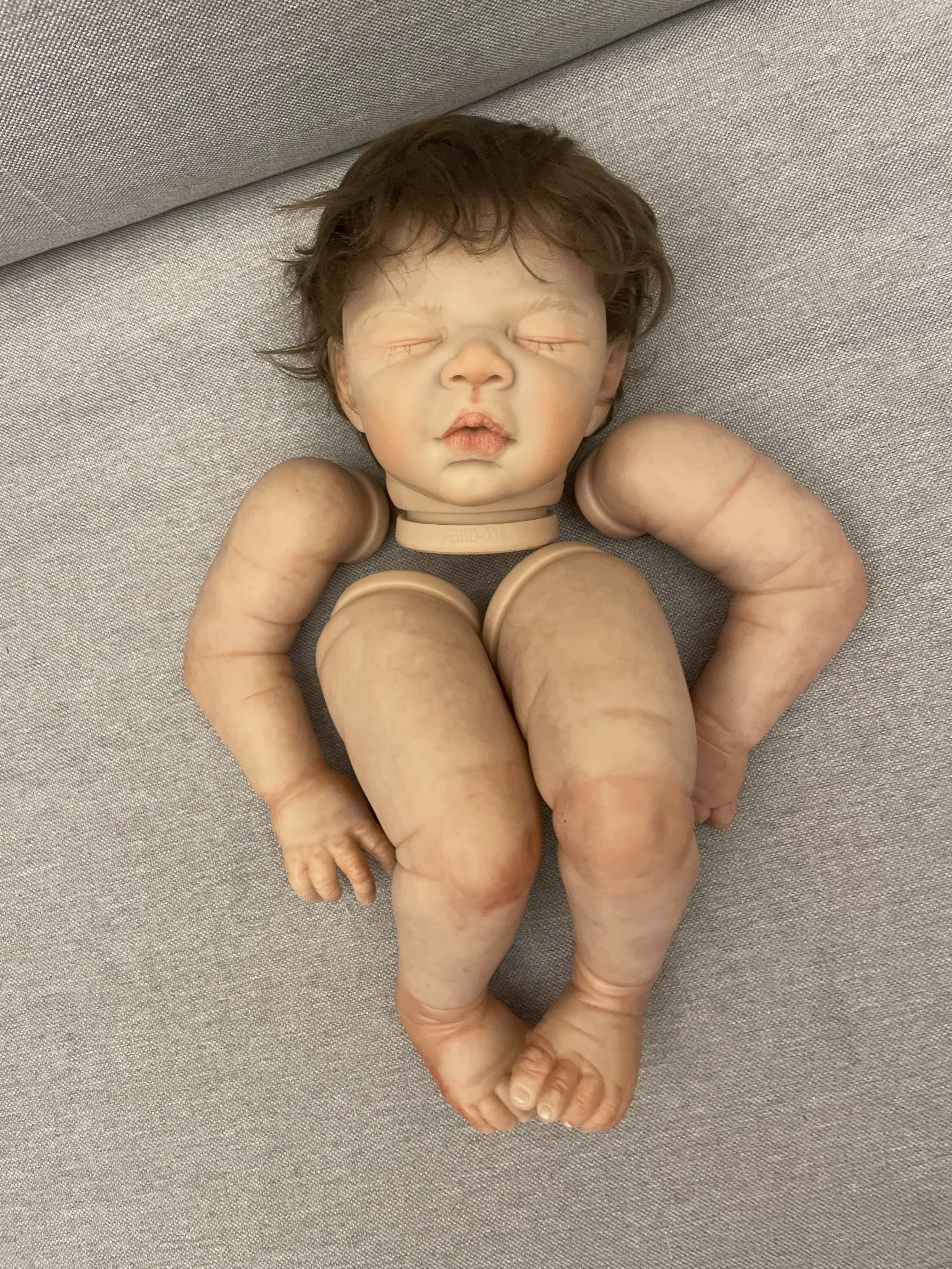 Team FBBD Artist Painted Reborn Baby Doll Sterling 23" Real Art Doll With Hand -Rooted Hair Toys For Children Dolls For Girl
Team FBBD Artist Painted Reborn Baby Doll Sterling 23" Real Art Doll With Hand -Rooted Hair Toys For Children Dolls For Girl