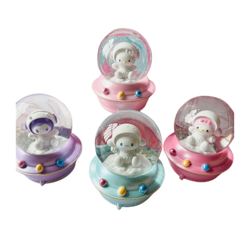 Kawaii Sanrio Cinnamoroll украшение в виде хрустального шара Hello Kitty Kuromi астронавт изображение MyMelody настольное украшение подарок на день рождения
Kawaii Sanrio Cinnamoroll украшение в виде хрустального шара Hello Kitty Kuromi астронавт изображение MyMelody настольное украшение подарок на день рождения