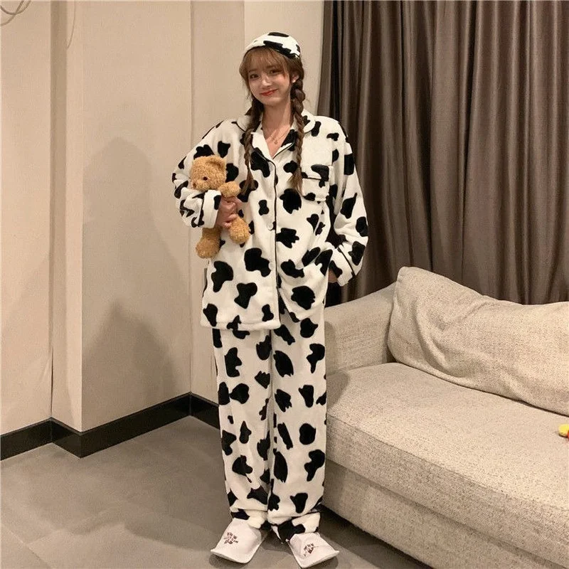Pajama Sets Women Thickening Warm Cow-printed Coral Fleece Femme Lovely Sweet Students Turn-down Collar Soft Comfort Sleepwear
Pajama Sets Women Thickening Warm Cow-printed Coral Fleece Femme Lovely Sweet Students Turn-down Collar Soft Comfort Sleepwear
