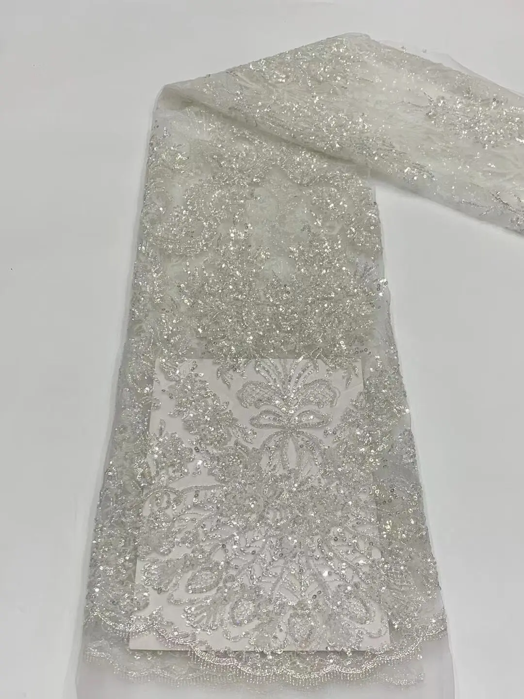 Fashion African Lace Fabric ZH-12096817 High Quality Lace French Tulle Net Lace Fabric with bead Nigerian Lace Fabrics For Dress
Fashion African Lace Fabric ZH-12096817 High Quality Lace French Tulle Net Lace Fabric with bead Nigerian Lace Fabrics For Dress