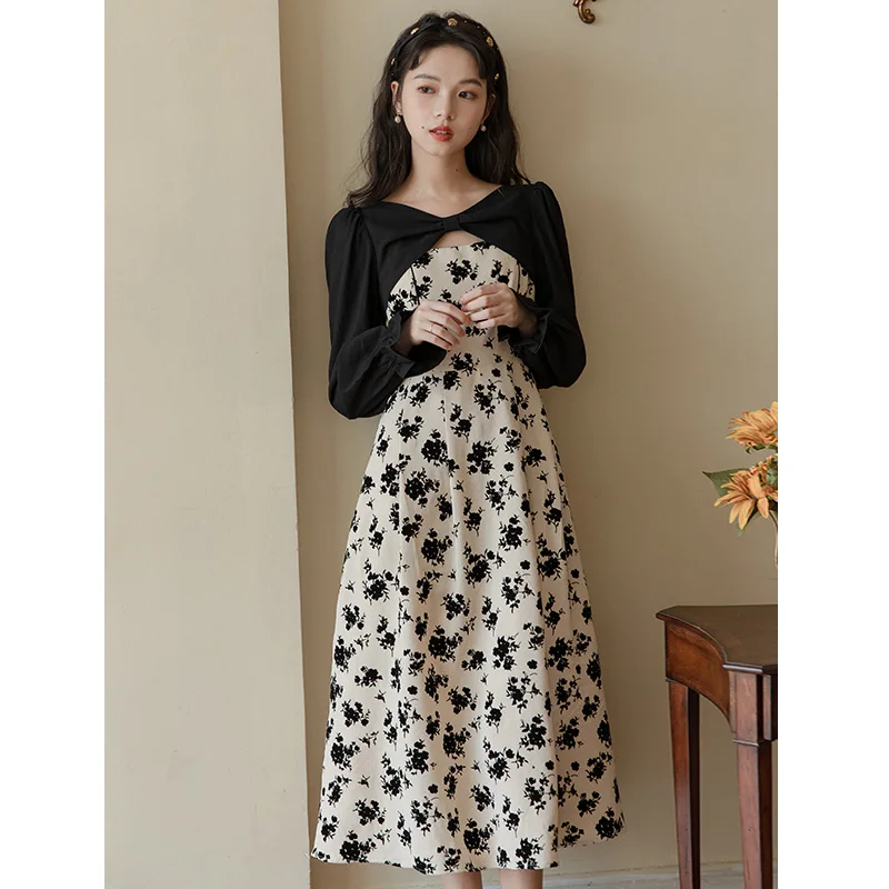 2023 Spring New Women's Dress French Sweet Fashion Versatile Fake Two-piece Hollow Long Sleeve Round Neck Free Shipping
2023 Spring New Women's Dress French Sweet Fashion Versatile Fake Two-piece Hollow Long Sleeve Round Neck Free Shipping