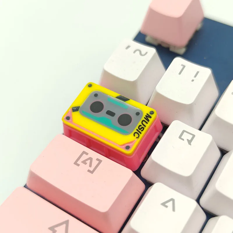 Cute Resin 1.5u Suitable For TAB Keycap Retro Home Listening To WallkMan Tape Personalized Gift Mechanical Keyboard Keycaps
Cute Resin 1.5u Suitable For TAB Keycap Retro Home Listening To WallkMan Tape Personalized Gift Mechanical Keyboard Keycaps