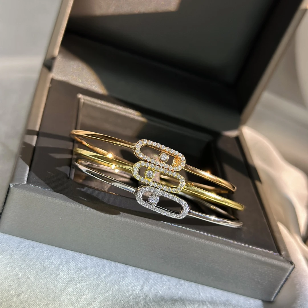 Original Exquisite Move Series S925 Men's and Women's Bracelet Single Diamond Sliding Bracelet Messica Christmas Gift
Original Exquisite Move Series S925 Men's and Women's Bracelet Single Diamond Sliding Bracelet Messica Christmas Gift
