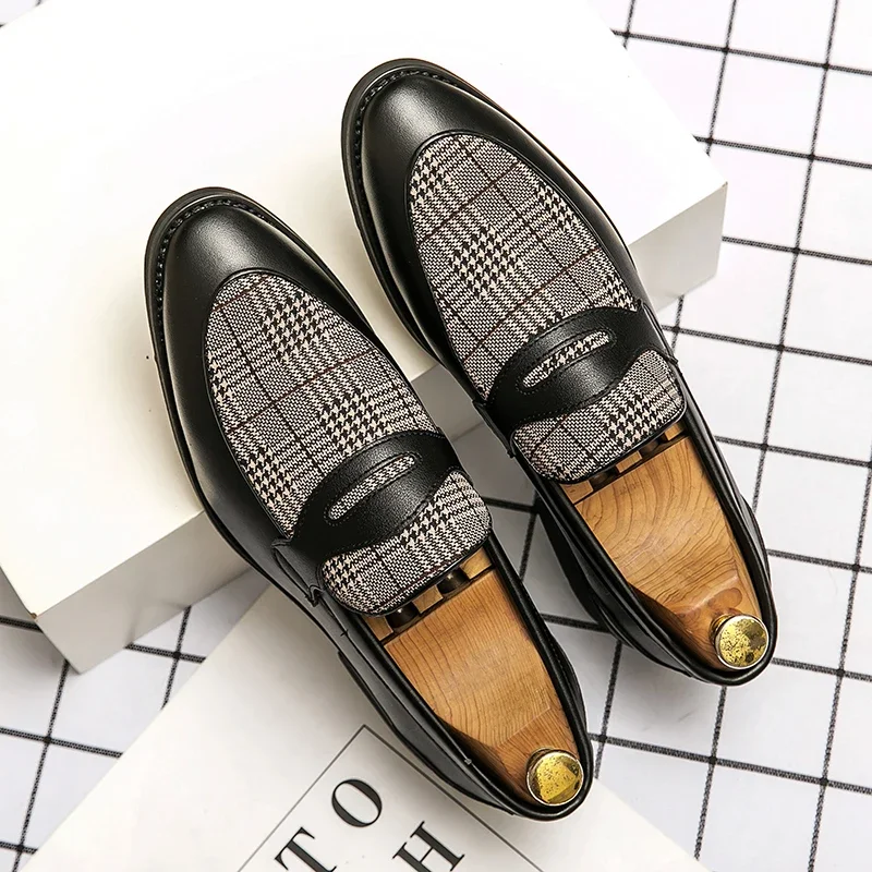 Luxury Loafers Dress Shoes Fashion Thick Sole Stripes Matching Style Wedding Shoes High Quality Soft Sole Comfortable Moccasins
Luxury Loafers Dress Shoes Fashion Thick Sole Stripes Matching Style Wedding Shoes High Quality Soft Sole Comfortable Moccasins