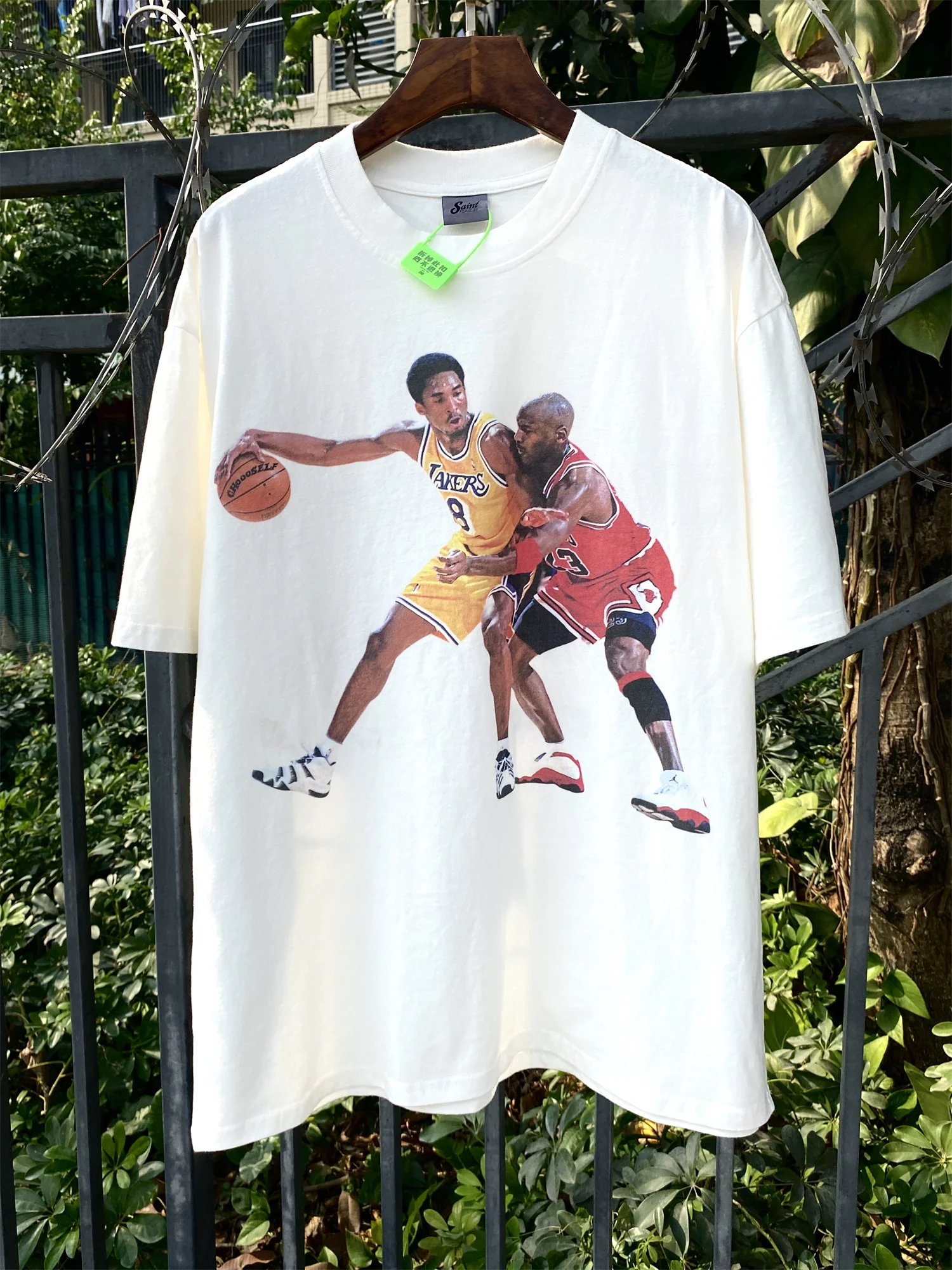 CZTOP Street Fashion Vintage Kobe Against Michael Printing West Coast Hip Hop Style Full Cotton High-Street Oversized T-Shirt T
CZTOP Street Fashion Vintage Kobe Against Michael Printing West Coast Hip Hop Style Full Cotton High-Street Oversized T-Shirt T