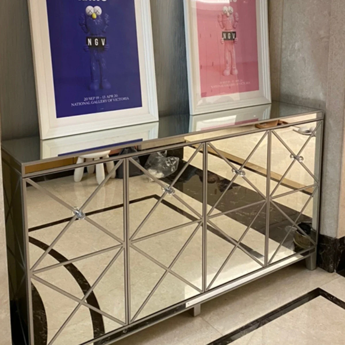 Light Luxury Mirror Locker Living Room Partition Sideboard Cabinet Glass Meal
Light Luxury Mirror Locker Living Room Partition Sideboard Cabinet Glass Meal