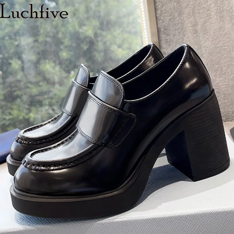 Chunky High Heel Patent Leather Shoes Women Luxury Fashion Show Brand Women's Pumps 2023 Spring New Formal Platform Shoes Mujer
Chunky High Heel Patent Leather Shoes Women Luxury Fashion Show Brand Women's Pumps 2023 Spring New Formal Platform Shoes Mujer