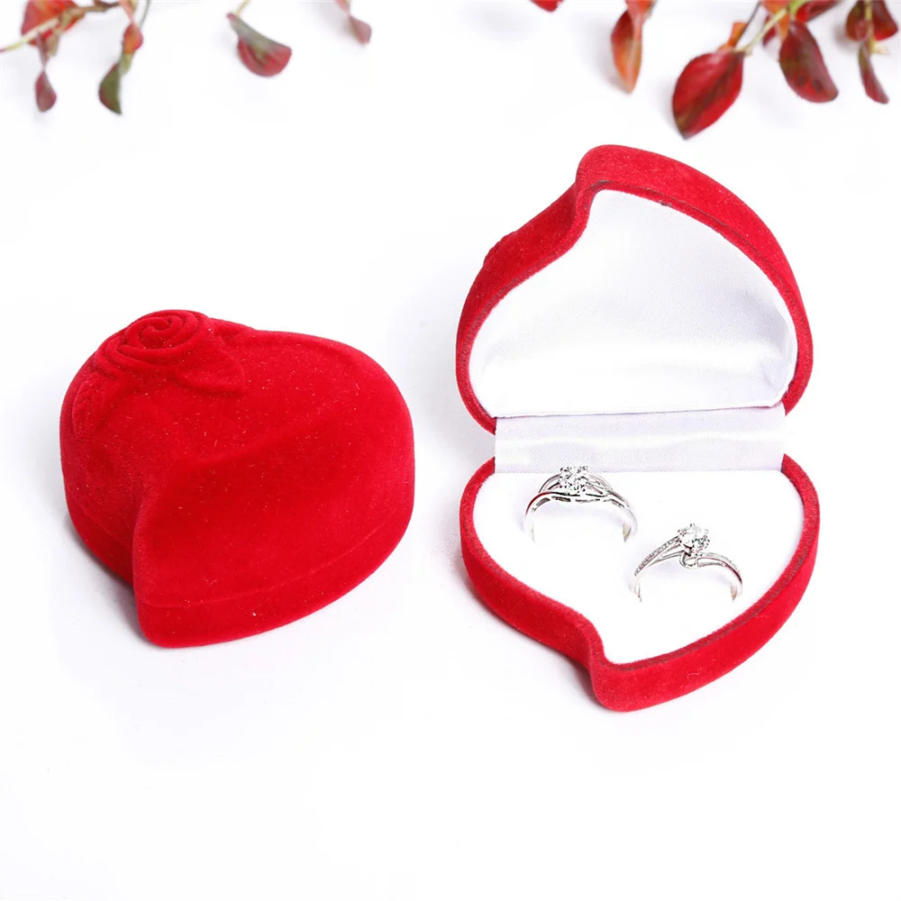 Velvet Ring Box Red Rose Flower Heart Display Design Holder For Lovers Engagement Bridal Wedding Jewelry Organizer Couple Gifts
Velvet Ring Box Red Rose Flower Heart Display Design Holder For Lovers Engagement Bridal Wedding Jewelry Organizer Couple Gifts