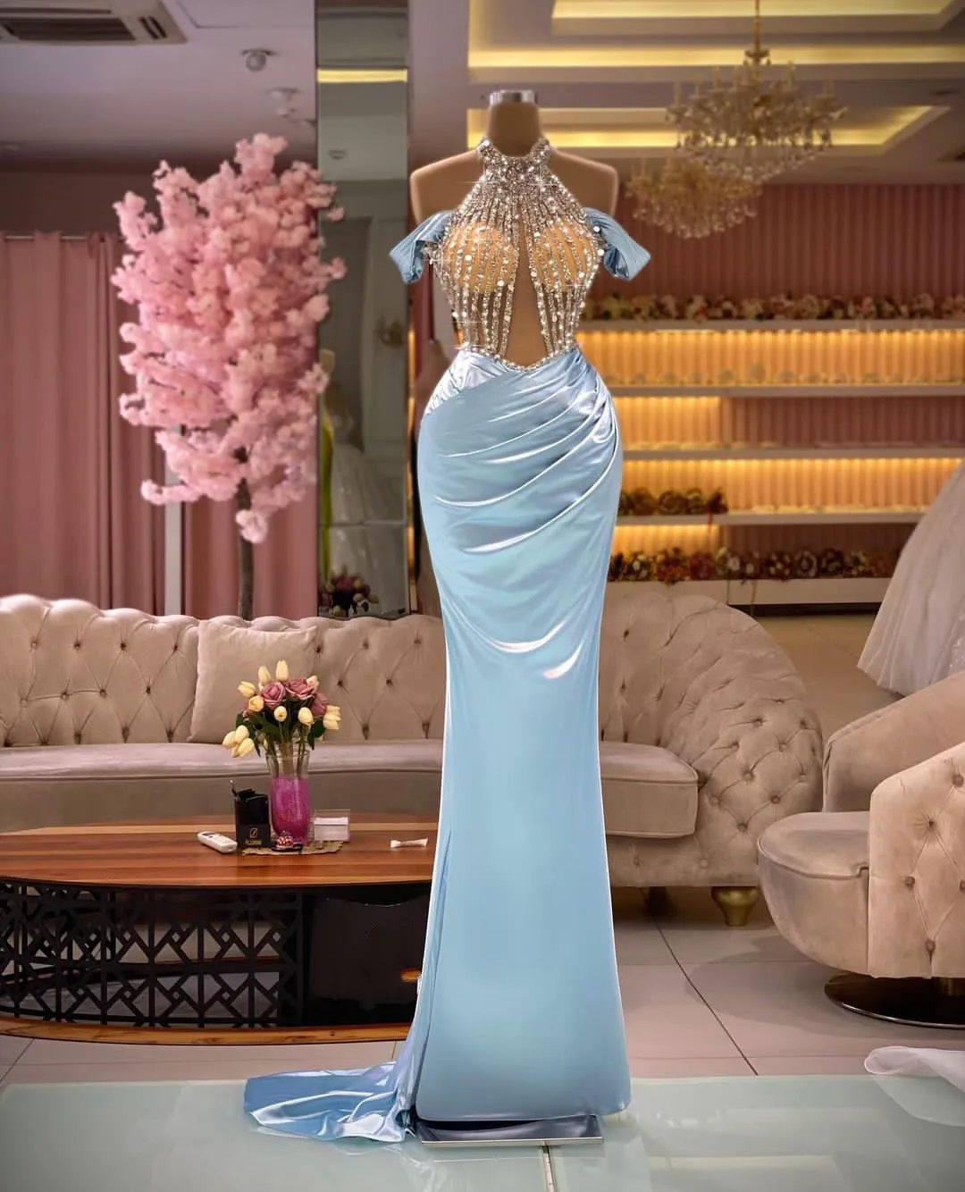 Blue Evening Dresses Sleeveless High Neck Off Shoulder Lace Satin Sequins Appliques Hollow Off Shoulder Prom Dresses Custom Made
Blue Evening Dresses Sleeveless High Neck Off Shoulder Lace Satin Sequins Appliques Hollow Off Shoulder Prom Dresses Custom Made