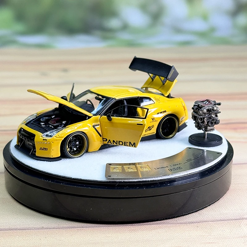 

PGM 1:64 Nissan GTR R35 Pandem Yellow Diecast Model Car