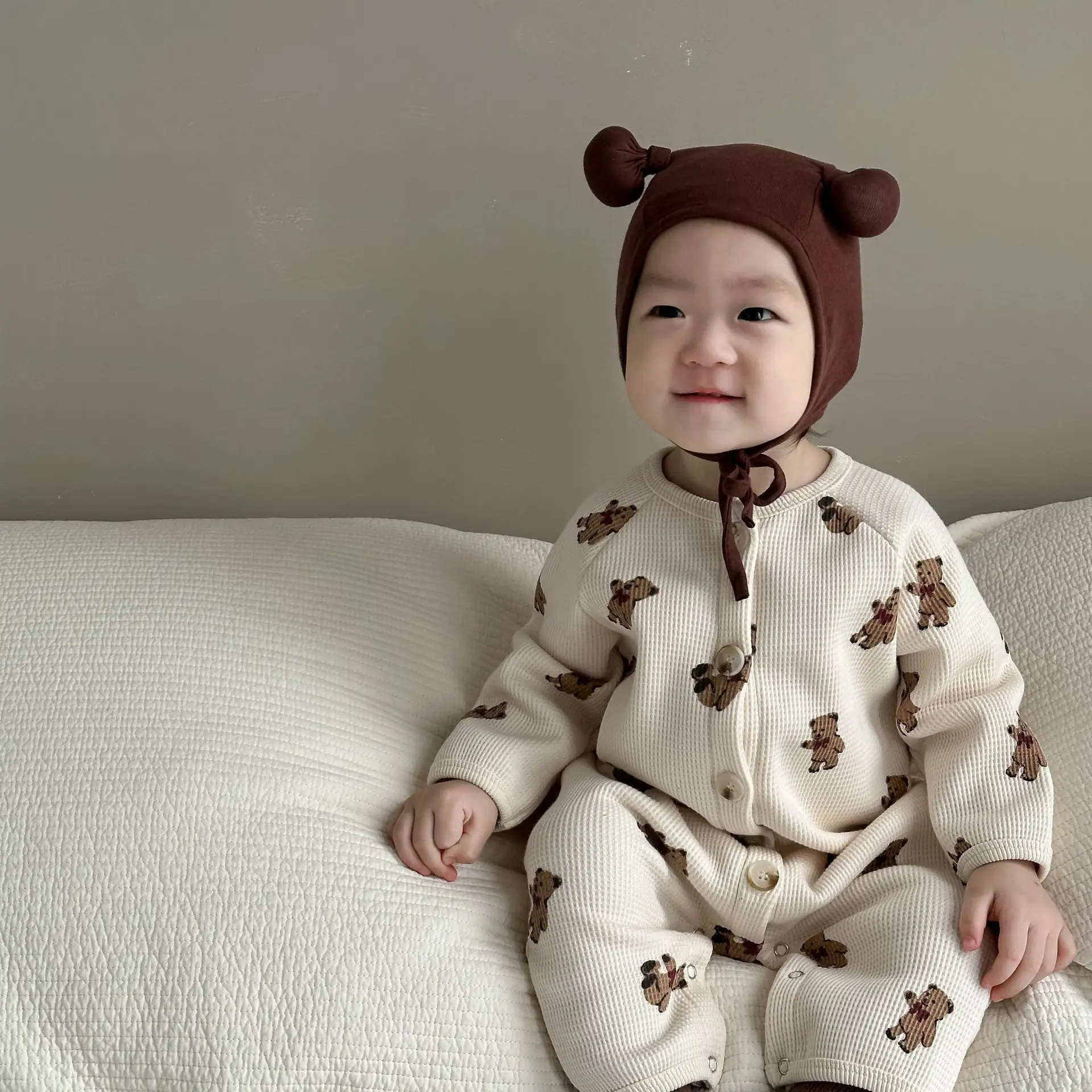 2023 Autumn Winter New Baby Fleece Warm Romper Newborn Cute Bear Print Jumpsuit Cotton Plus Velvet Thick Infant Clothes 0-24M
2023 Autumn Winter New Baby Fleece Warm Romper Newborn Cute Bear Print Jumpsuit Cotton Plus Velvet Thick Infant Clothes 0-24M