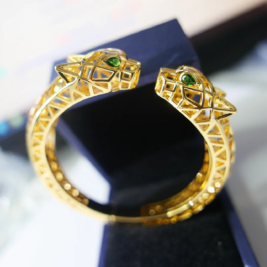 Luxuri Hollow out Double Head Leopard Bracelet Zircon Stone Animal Panther Cuff Bangle For Men or Women Designer Copper Jewelry
Luxuri Hollow out Double Head Leopard Bracelet Zircon Stone Animal Panther Cuff Bangle For Men or Women Designer Copper Jewelry