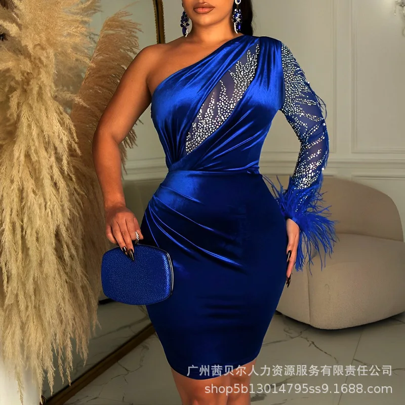 Velvet Contast Paneled One Shoulder Party Dress Women Mini Sexy Slim High Waist Party Evening Dress
Velvet Contast Paneled One Shoulder Party Dress Women Mini Sexy Slim High Waist Party Evening Dress