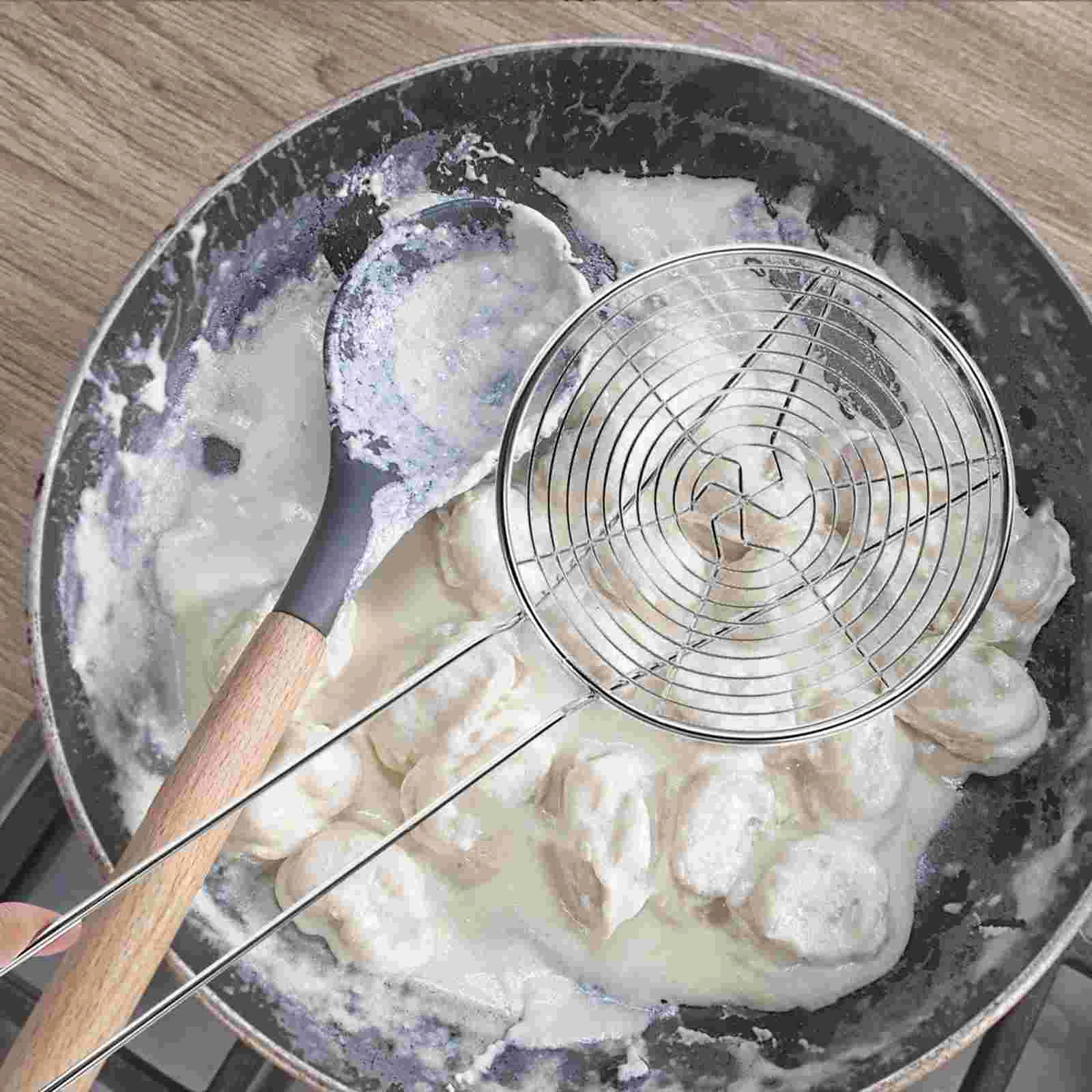 Food Drain Filter Spoon Oil Separator Strainer Skimmer Practical Silicone Drainer
Food Drain Filter Spoon Oil Separator Strainer Skimmer Practical Silicone Drainer